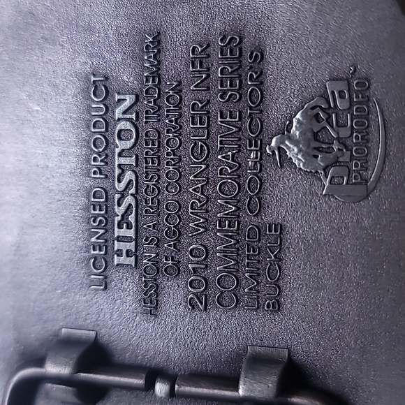 Hesston 2010 National Finals Rodeo belt buckle wangler nfr - Picture 5 of 5